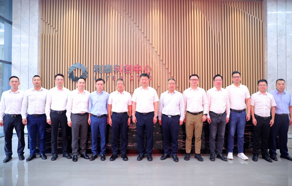 东风汽车集团有限公司副总经理、党委常委周锋一行调研利泰汽车集团